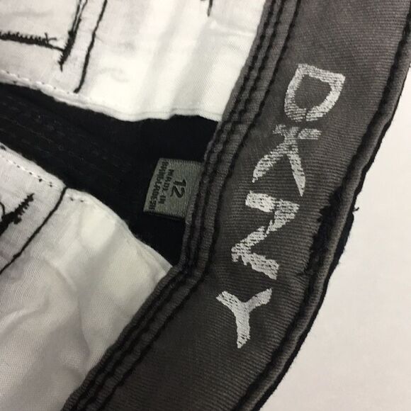 NWT DKNY cargo short - Picture 6 of 7